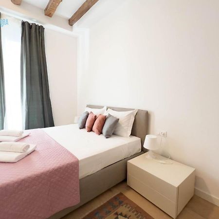 Cavana 5 Tirabora Short Rent Trieste Exteriör bild